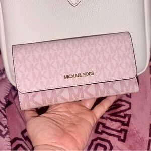 Michael Kors Blush Pink Signature Wallet